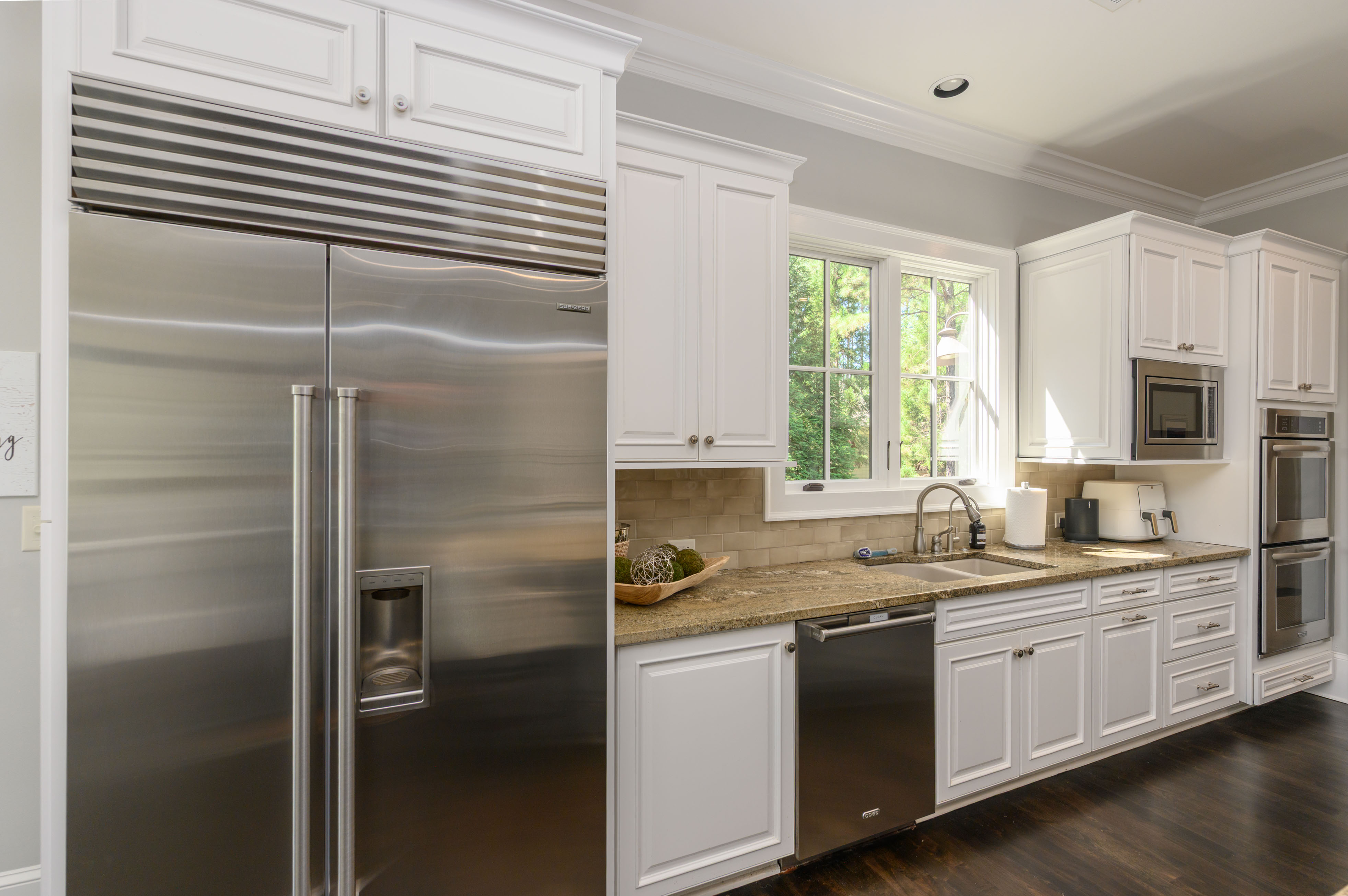 1060 Montgomery Drive image 18
